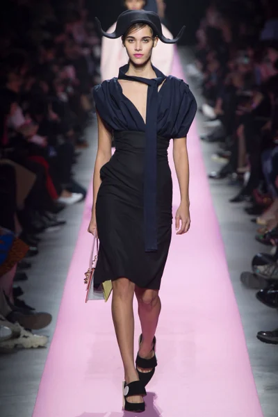 Look 37